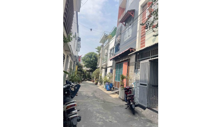 Ngộp bank Bán Nhà 3 Tầng Hẻm Xe Hơi 105m2_9.6*11 Tỉnh Lộ 43, Bình Chiểu Thủ Đức Chỉ 6.2 tỷ